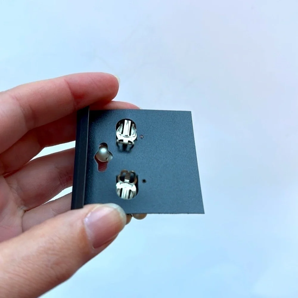 Elegant Vintage Pearl and Crystal Up-Cycled Bracelet and Earrings Jewelry Set - Picture 4 of 8